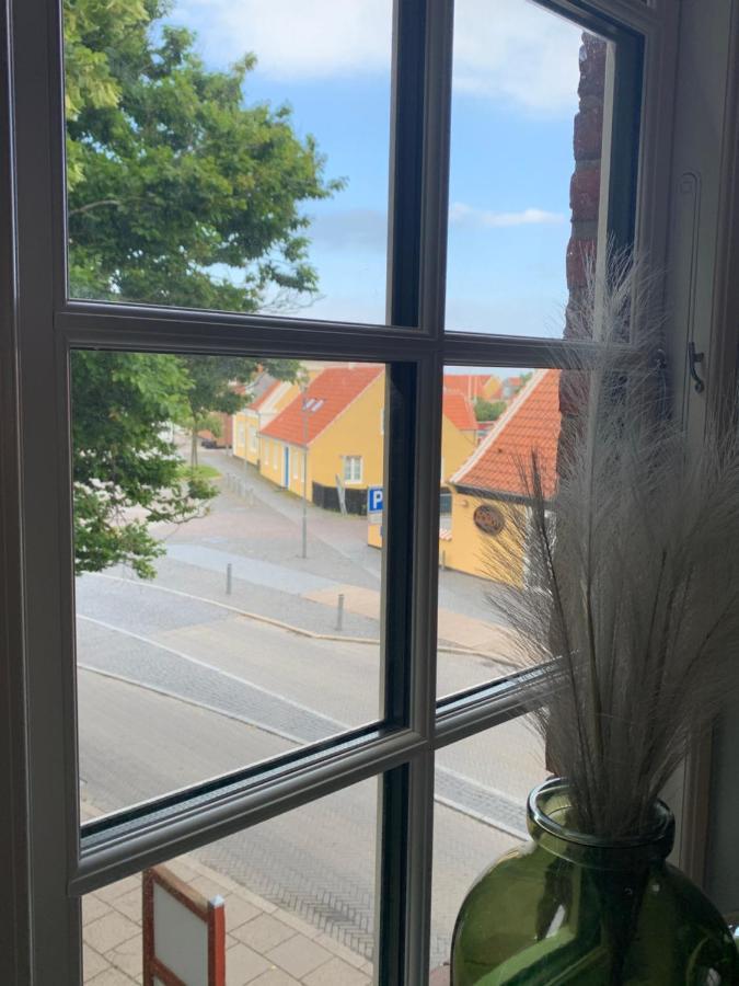 Ferie Lejlighed I Skagen -Huset Med Den Gronne Dor Buitenkant foto
